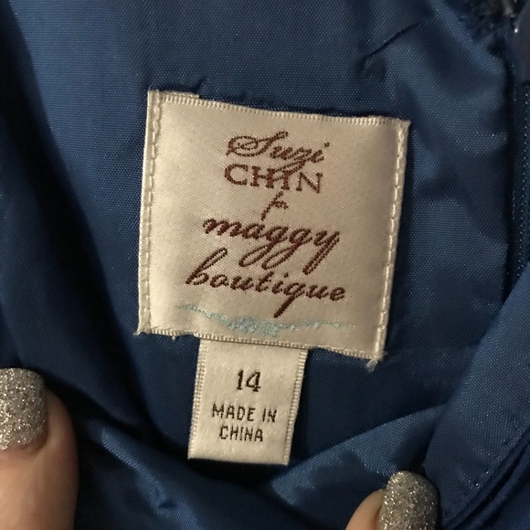 Blue dress - Picture 2 of 4